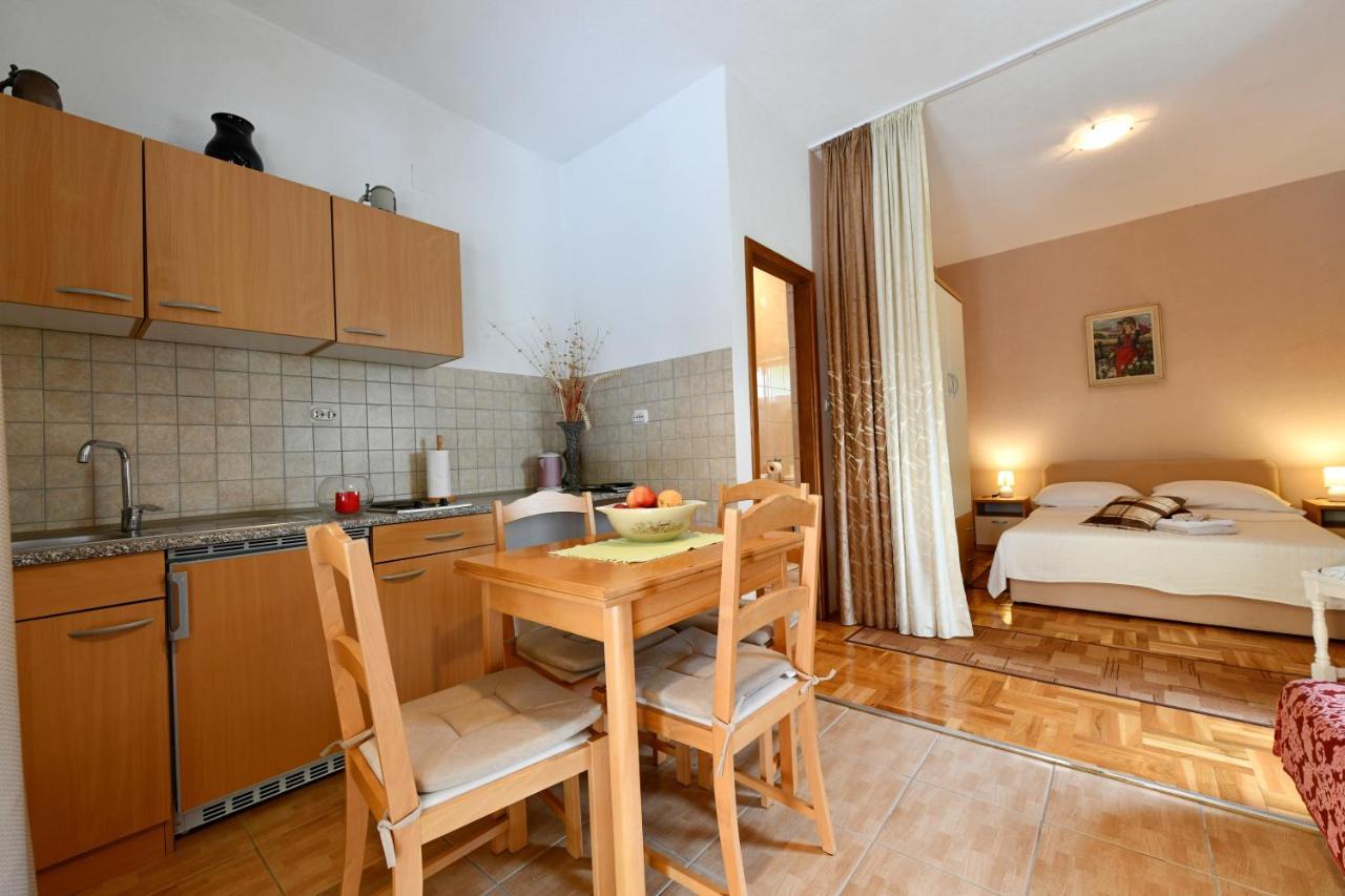 Apartments Alan Saborsko Luaran gambar